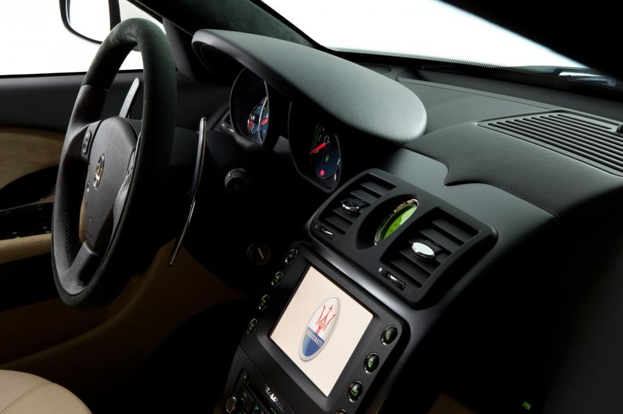  Maserati Quattroporte 2008 года  (фото 20 из 197)